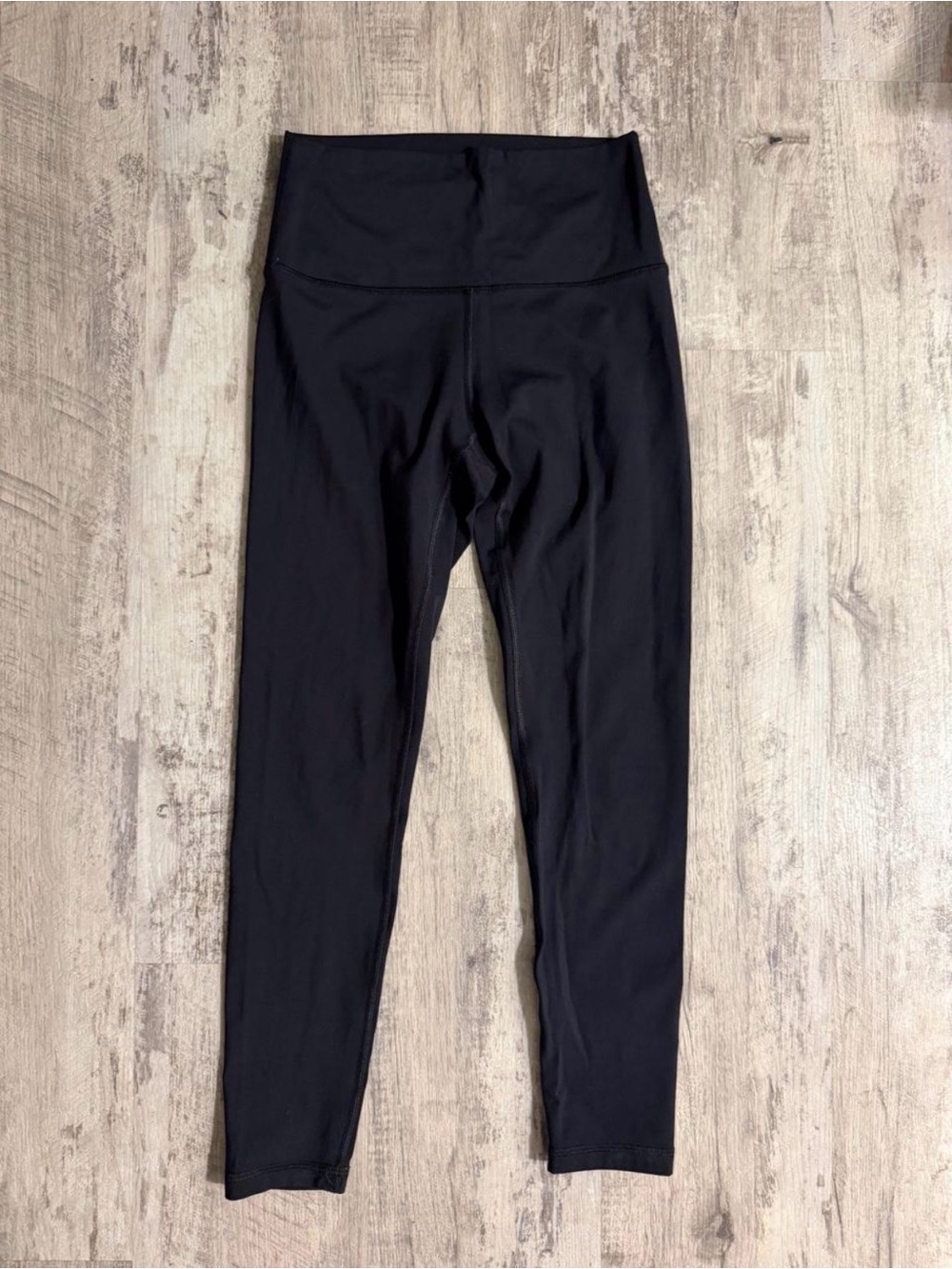 Fleo Black High-Waist Leggings
